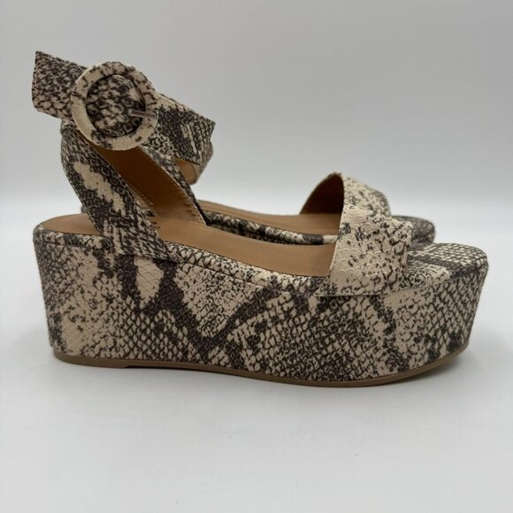 Qupid Blondie 20 Taupe Snake Platform Wedge Sandals Womens Size 6 - Picture 4 of 10